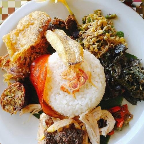 Babi Guling Bli Kadek: Pengalaman Kuliner Bali yang Wajib Dicoba di Jebres, Solo