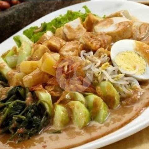 Gado-Gado Maknyus: Surga Kuliner di Sukabumi yang Bikin Ketagihan