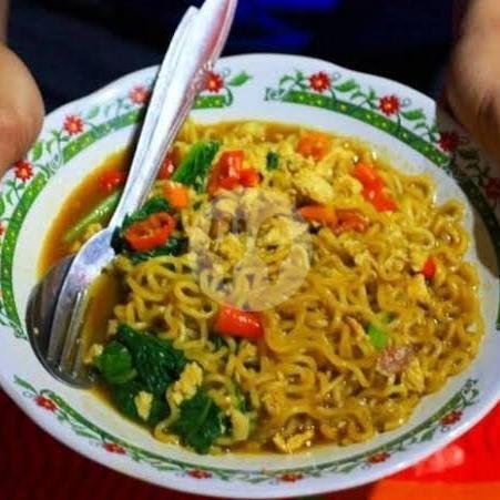 Indomie Nyemek Original menu WARMINDO PUTRA CIREMAI 1, TAMANTIRTO
