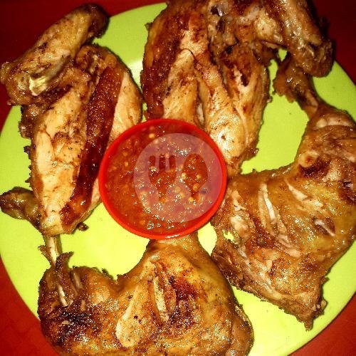 Paket Goreng Keluarga Famili menu Ayam Bakar Ngapak, Rawa Kuning