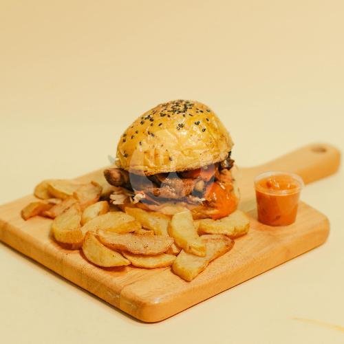 Yogya Belly Chicken: Tempat Makan Enak dan Cozy di Yogyakarta