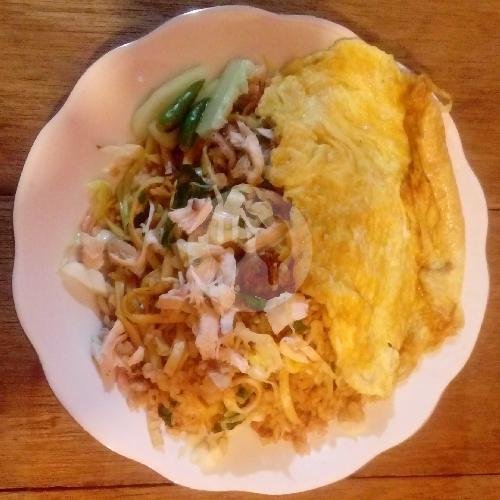 Review Nasi Goreng Bang Joni di Warung Nasi Goreng Bromo 43, Oro Oro Dowo Malang: Cita Rasa yang Menggoda dan Pelayanan Ramah