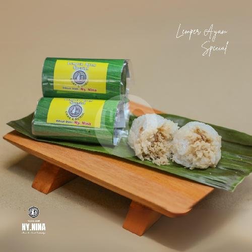 Lemper Ayam menu Toko Kue Ny Nina, Mitra Batik