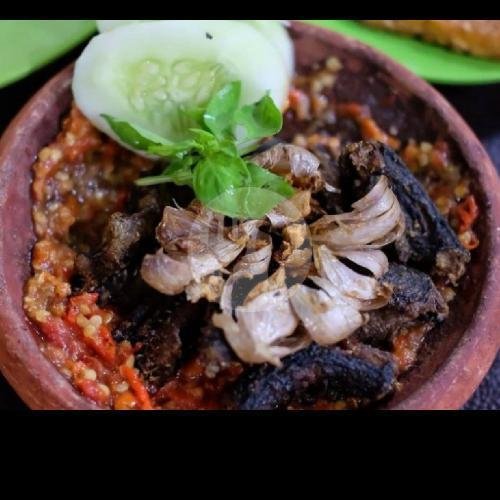 Review Spesial Belut Bu Yuli: Surga Belut Goreng di Surabaya