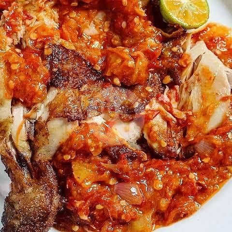 Kelezatan Ayam Geprek dan Penyet Sekawan: Surga Kuliner di Ngaliyan Semarang