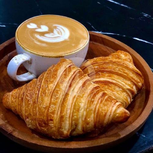 Review Relung Kopi Tebet: Tempat Cozy dengan Makanan Lezat dan Kopi Arabica yang Nikmat