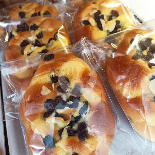 Blueberry Cream Cheese menu Manna Rasa Bakery & Pastry, Buah Batu