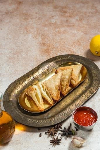 Sambosa Keju 4 Pcs menu Kebuli Arabi