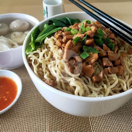 Mie Lebar menu Bakmi Aja, Kelapa Gading