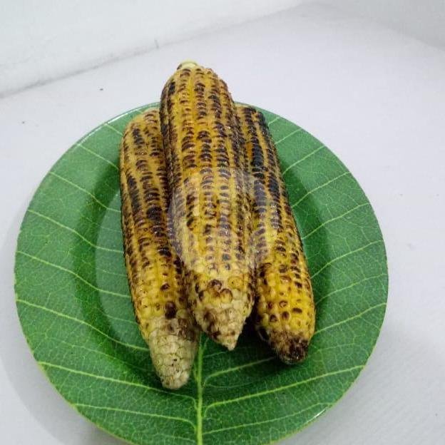 Review Jagung Bakar “PS” Jatim Klojen: Surga Kuliner Jagung Bakar di Malang
