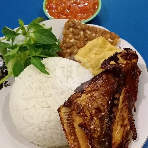 Es Cappucino menu Dapur Velyn, Pesawon 54 Semampir - Juanda