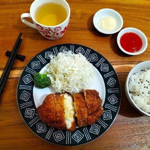 Review Menarik Nomoni Sushi & Bento: Pengalaman Makan yang Memuaskan di Limo
