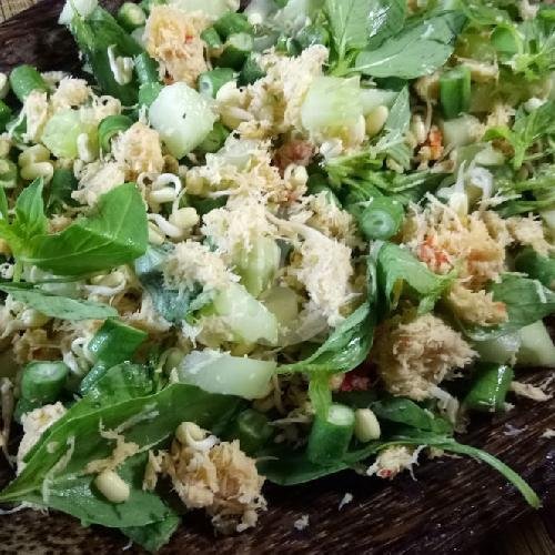 Lele Goreng Kremes menu Warung Makan Mbah Putri