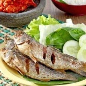Gula Asem Jamu Botolan menu Gulai Kepala Ikan Pak Umar, Pedurungan