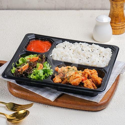 Lunch Box Nasi Goreng Ikan Asin Chicken Karage menu Bakerzin, Mall Kota Kasablanka