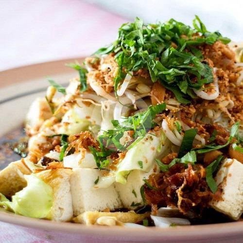 Kupat Tahu Magelang Mbak Rini: Surga Kuliner Cozy dan Instagrammable di Vila Dago