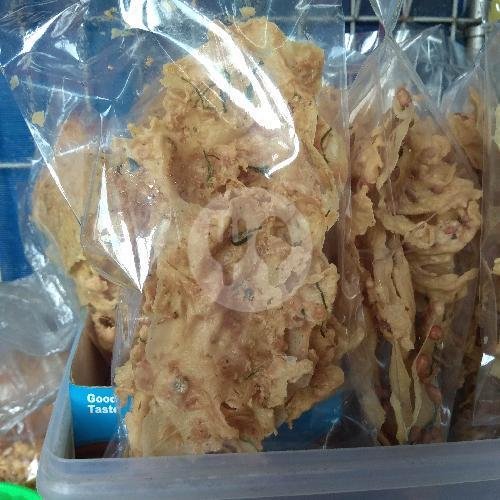 Peyek Kacang menu Bubur Ayam Kriuk Betuah, Dipatiukur