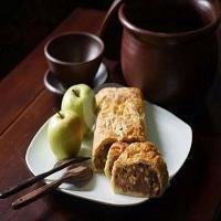 Strudel Pisang Coklat menu Strudel Asli Apel Malang, Tlogomas