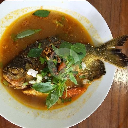 Nila Utuh Gulai/Sop menu Gulai Kepala Ikan Pak Untung, Singosari