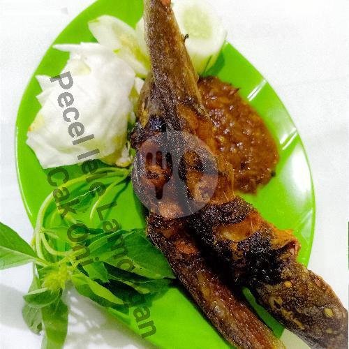 Lele Goreng + Nasi Putih menu Pecel Lele Lamongan Cak Oni, Megu Cilik