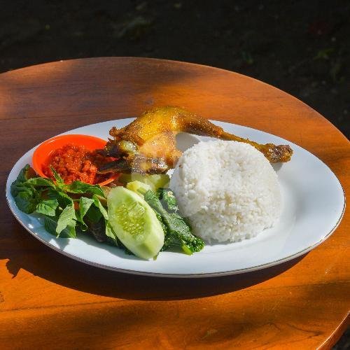 Nasi Ayam Pedas menu Warung Ibunda, Kedayunan Kabat