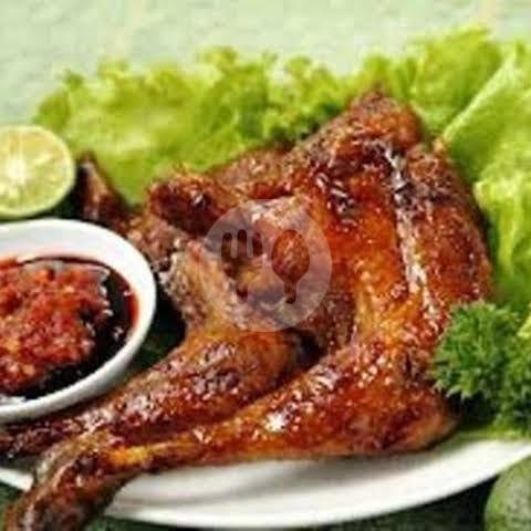 Ayam. Bakar Solo menu Ayam Goreng Alhata, Jagakarsa