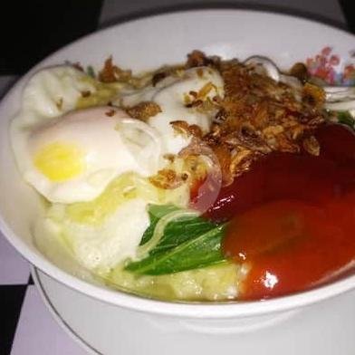 Review Warkop Raisya: Tempat Nongkrong Asik dengan Makanan Enak di Cipayung