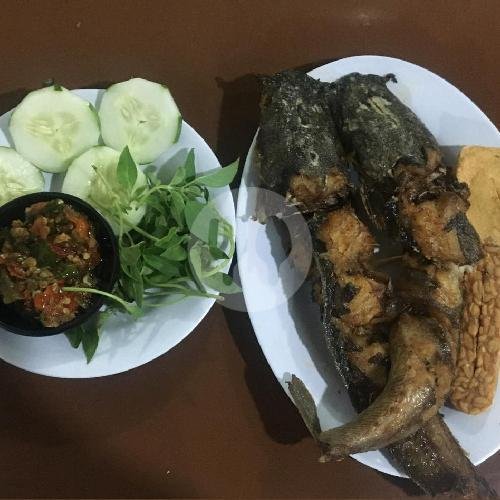 Nasi menu Spesial Bebek Muda 