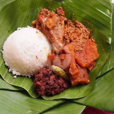 Nasi Gudeg Krecek Telur + Tahu menu Gudeg Yu Narni Pusat Mbarek, Kaliurang
