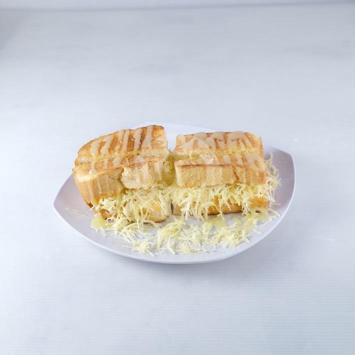 Srikaya + Keju menu Roti Bakar Eddy, Margonda