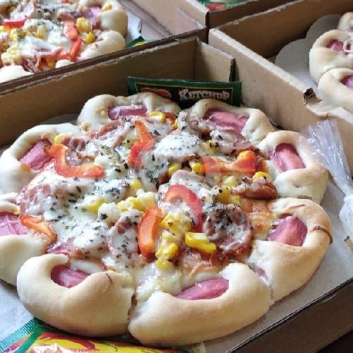 Pizza Sosis Bites D22 Cm menu Adzkia Pizza, Singosari