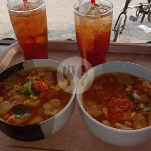 seblak bakso ceker menu Seblak Kiss, Pesantren