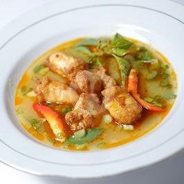 Dagu Salmon Gulai/Sop menu Gulai Kepala Ikan Pak Untung, Singosari