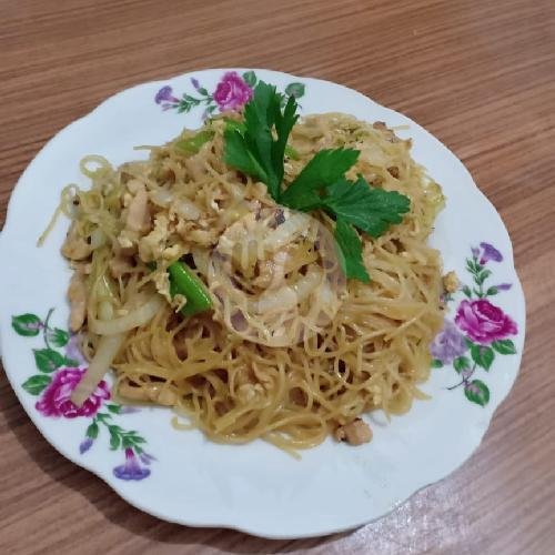 Ifumie Goreng Ayam menu Restoran Sien Hieng (Perapatan), Cilacap Selatan