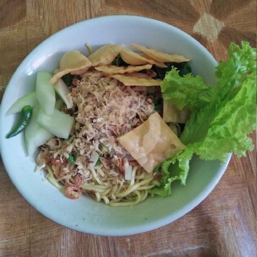 Pangsit Mie Bakso menu Pangsit Mie Ayam Yayang, Kedungkandang
