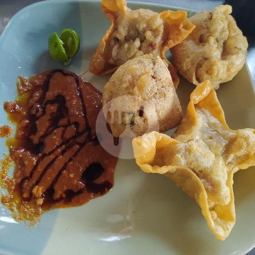 Batagor,baso Tahu Siomay/porsi 4 Pcs menu Batagor Baso Tahu Ijen, Holis Raya