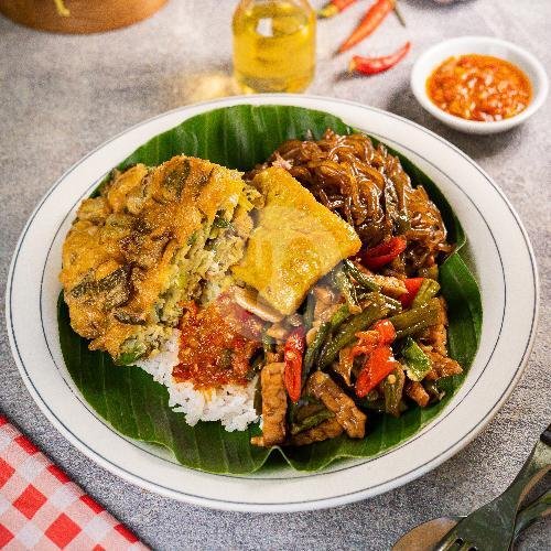 Nasi Campur Telor Bali menu Nasi Campur Mbak Nina, Manyar Raya