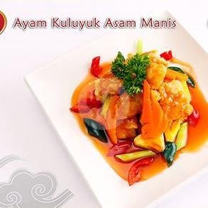 Ayam ca Jamur menu Queen Legend Restaurant, Ciumbuleuit