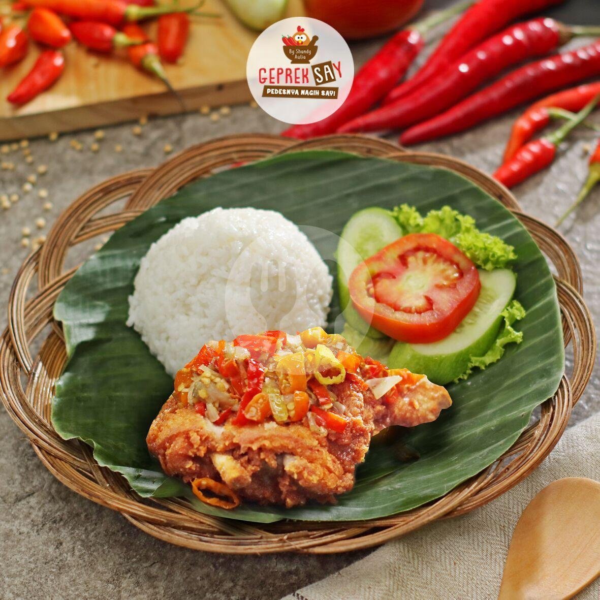 Paket Geprek Tulang menu Geprek Say By Shandy Aulia, Padang