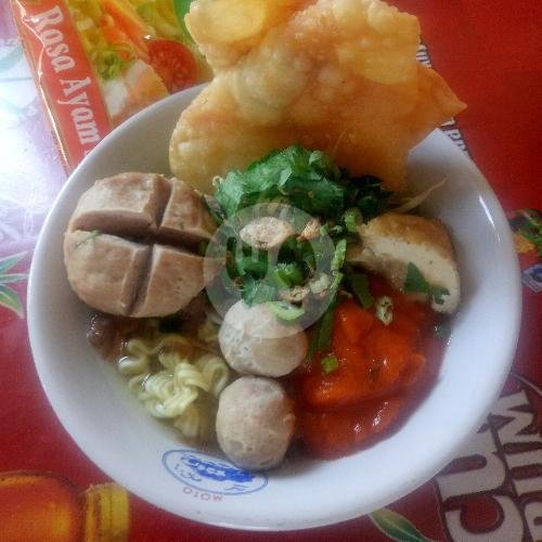 Indomie Bakso Pangsit menu Bakso Martop, Weru