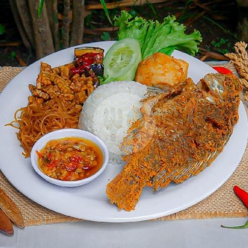 Mie Ayam Semur menu Mie Mandjoer, Sukabumi