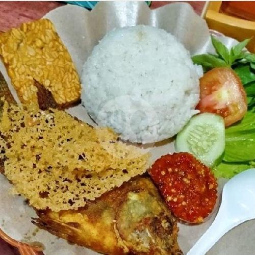 Nasi Udang Crispy Sambel Bawang / Tomat menu Lalapan Arya, Gajayana