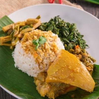 Review Menarik RM Padang Pondok Ambo: Surga Kuliner di Yogyakarta