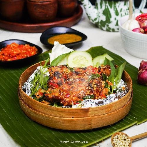 Dada Bebek Rempah menu Warung Bebek Goreng H. Slamet, HR. Muhammad