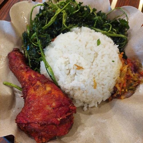 NTT Ayam Berempah menu Goban, Gohyong, Nasi Dadar CeritaQta