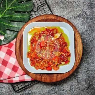 Paha Geprek Terasi Nyonyor menu Dapoer Bue Pol, Juwiring