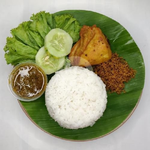 Nasi Ayam Bakar Coco + Es Nutrisari Jeruk menu Ayam Bakar Coco Mas Ganteng, Purworejo