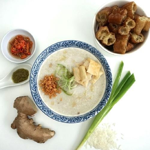 Tambahan Kerupuk Pangsit Renyah menu Bubur Ayam Hongkong 7 ( Halal ), Cipayung