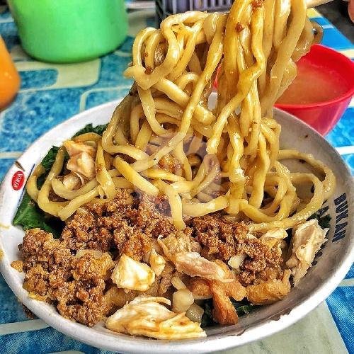 BAKMI KARET ISI DAGING CAMPUR menu BAKMI KARET 5R Pejagalan-pekojan