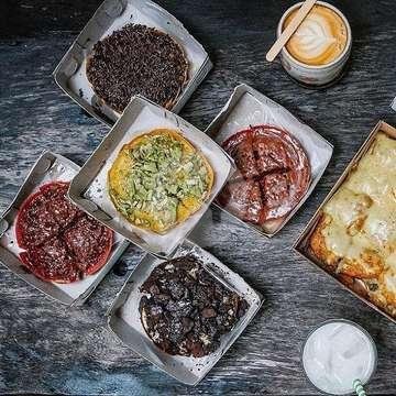 Mini - Tiramisu menu Martabak Terang Bulan Faradisa Food, Kebomas